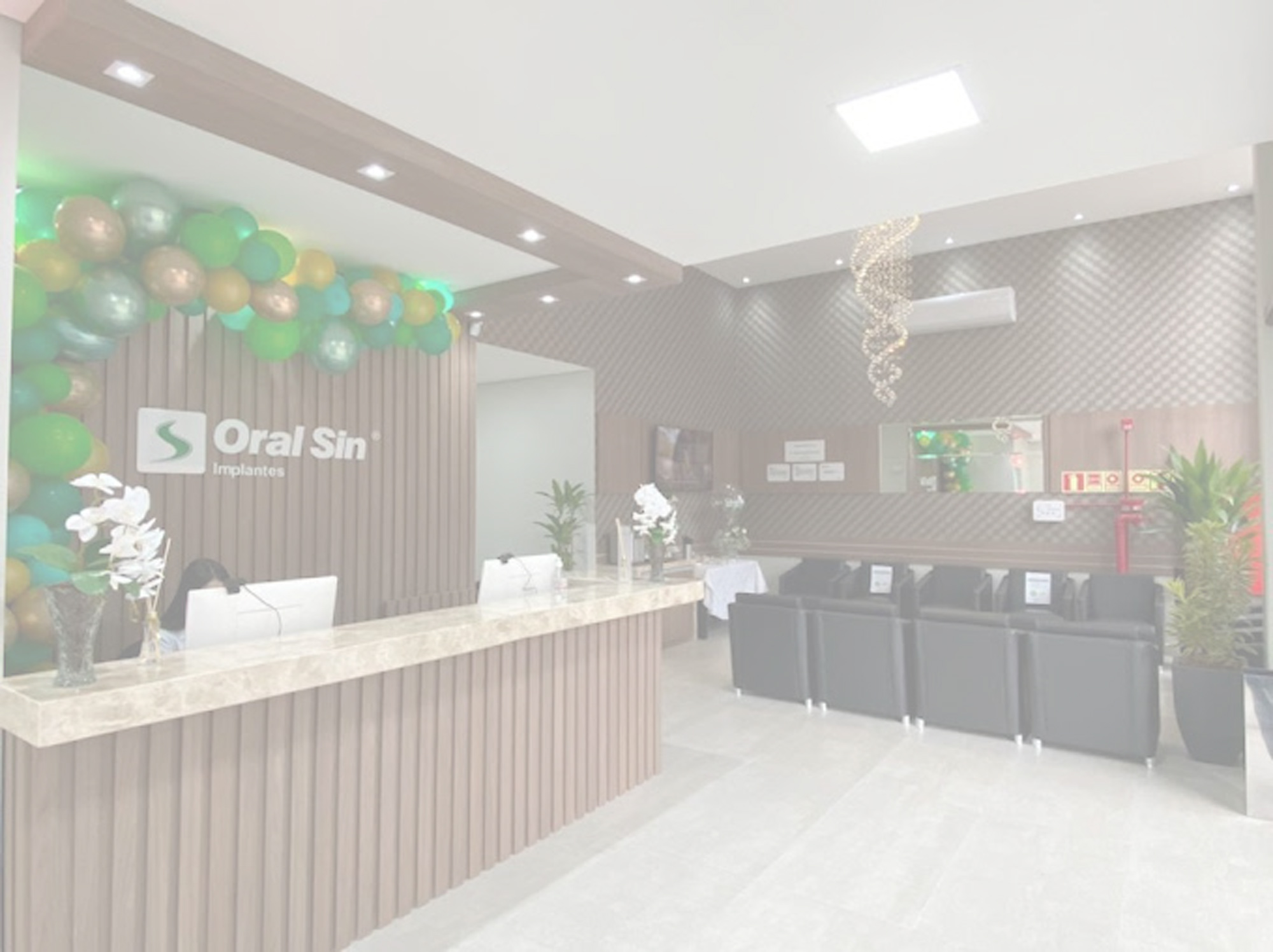 Fachada real da Oral Sin Castro